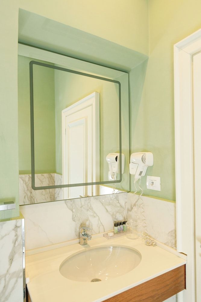 Le Palazzine Hotel - Bathroom - 3