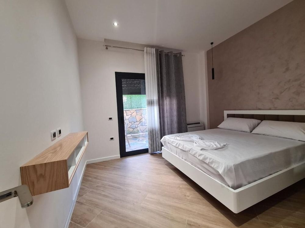 My Comfortable Villa By Vila Arial - Room - 4