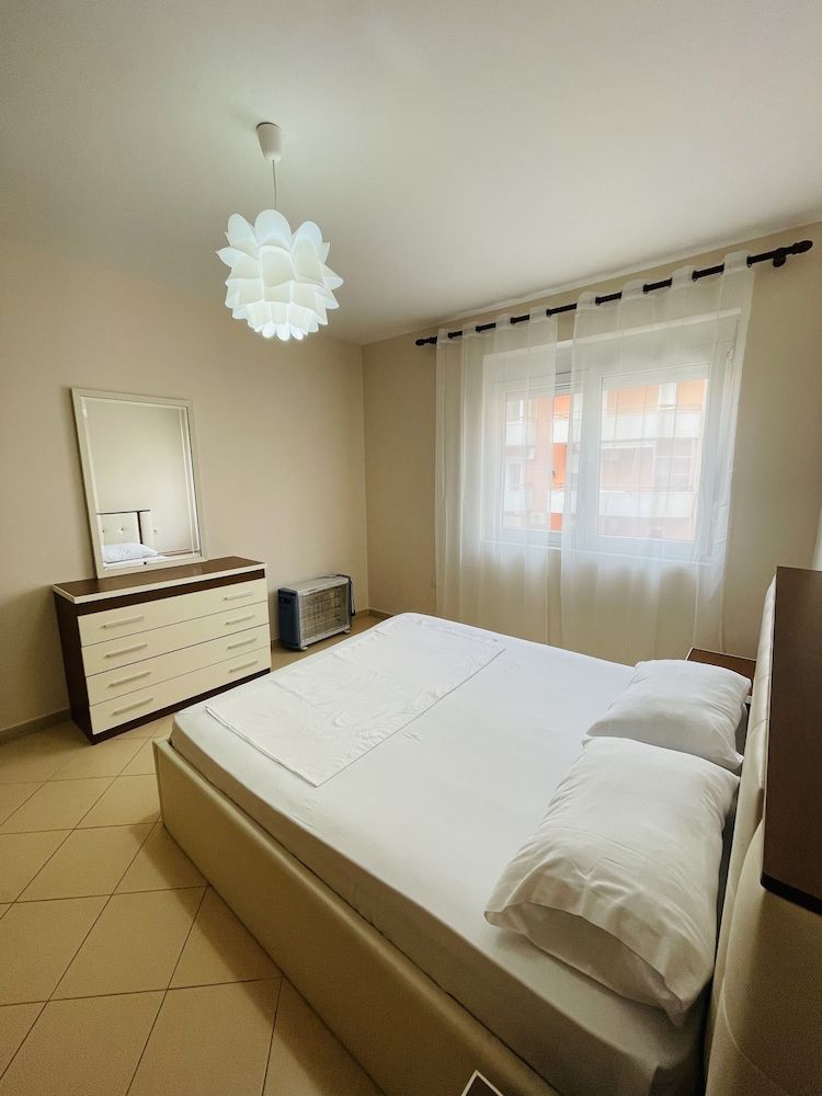 Jimi Apartments - Room - 3