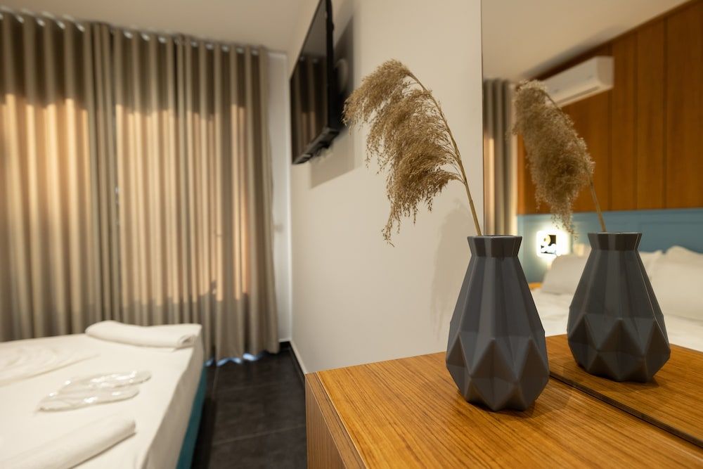 Aglon Twin's Hotel - Room - 1