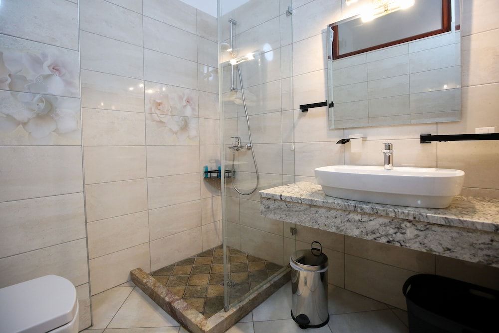 Hotel Rolex - Bathroom - 4