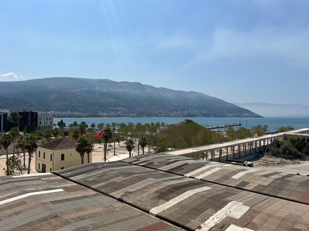 Thoma's K Studios - Terrace/patio - 1