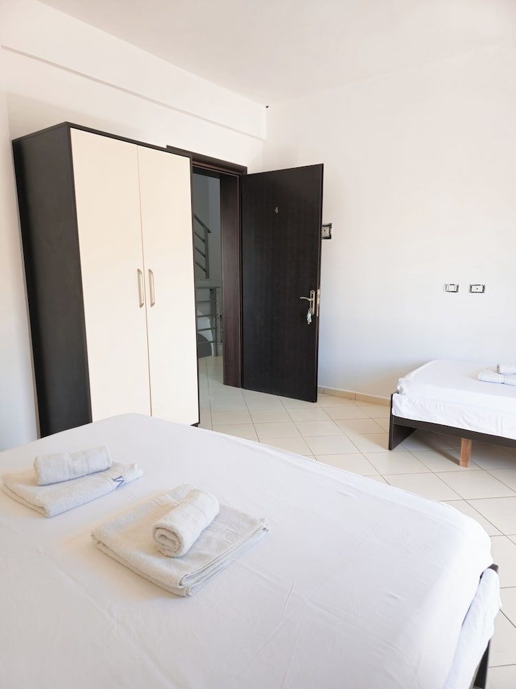 Azure Hotel Dhermi - Room - 3