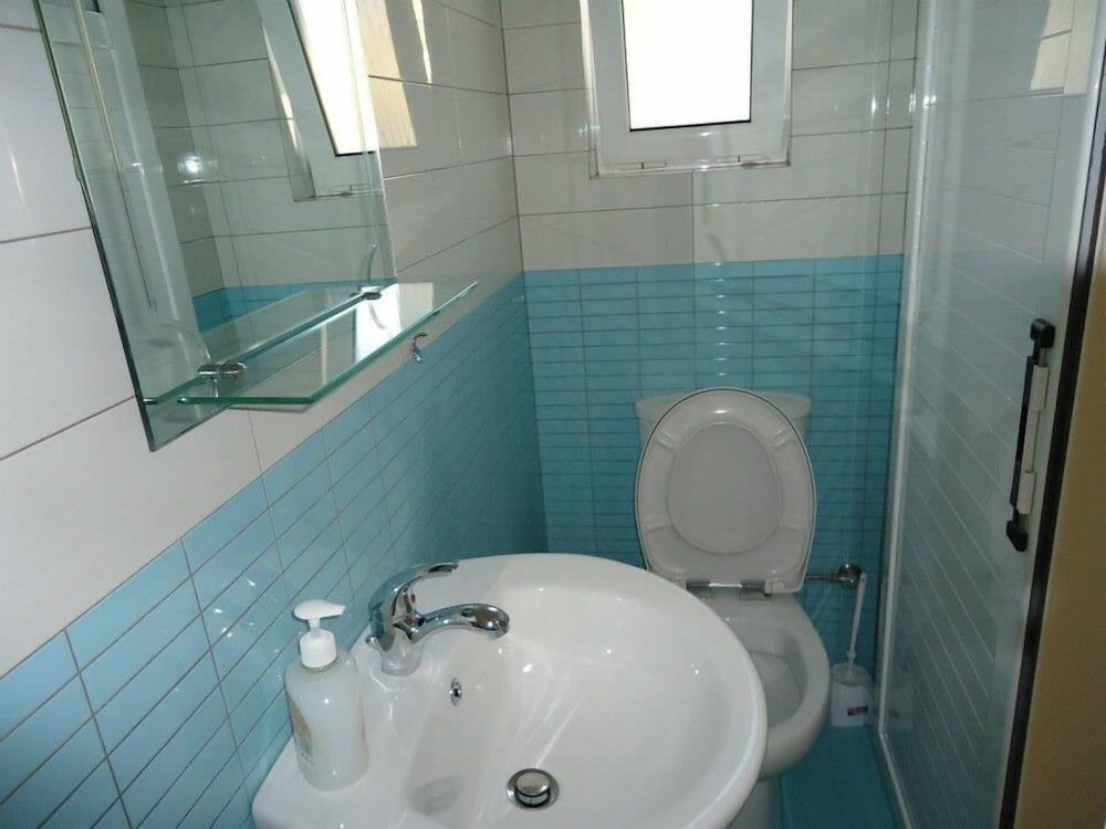 Himararoyalhotel - Bathroom - 4