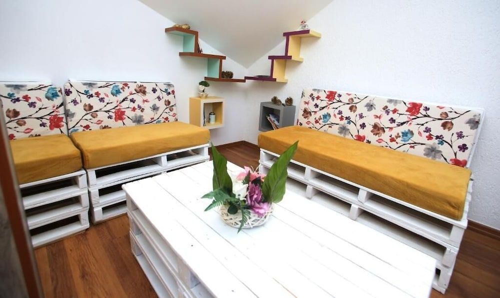 Guest House Himaj - Interior - 2