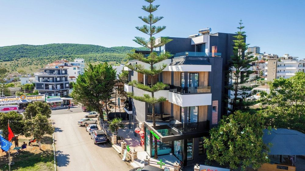 Hotel Joni Premium - Exterior
