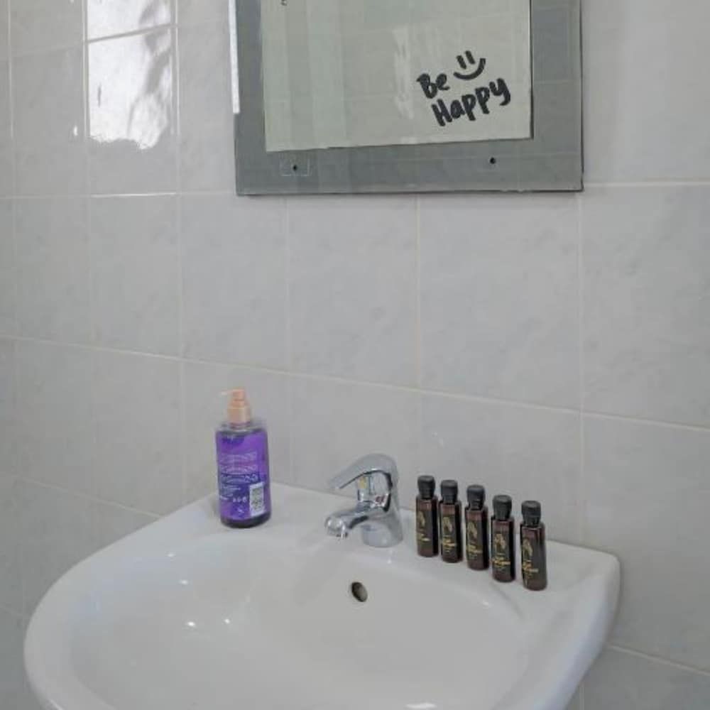 Central Garden Residence Sofia - Free Parking - Bathroom - 1