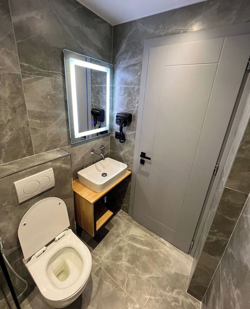 Resol Hotel 2 - Bathroom - 2