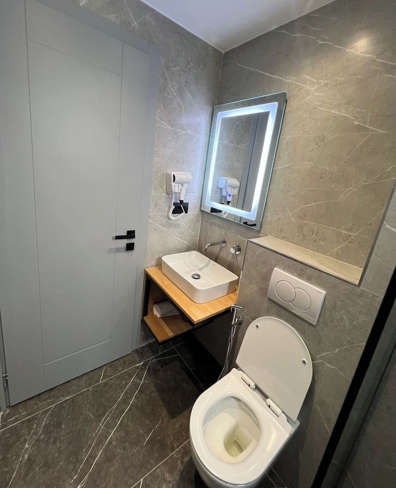 Resol Hotel 2 - Bathroom