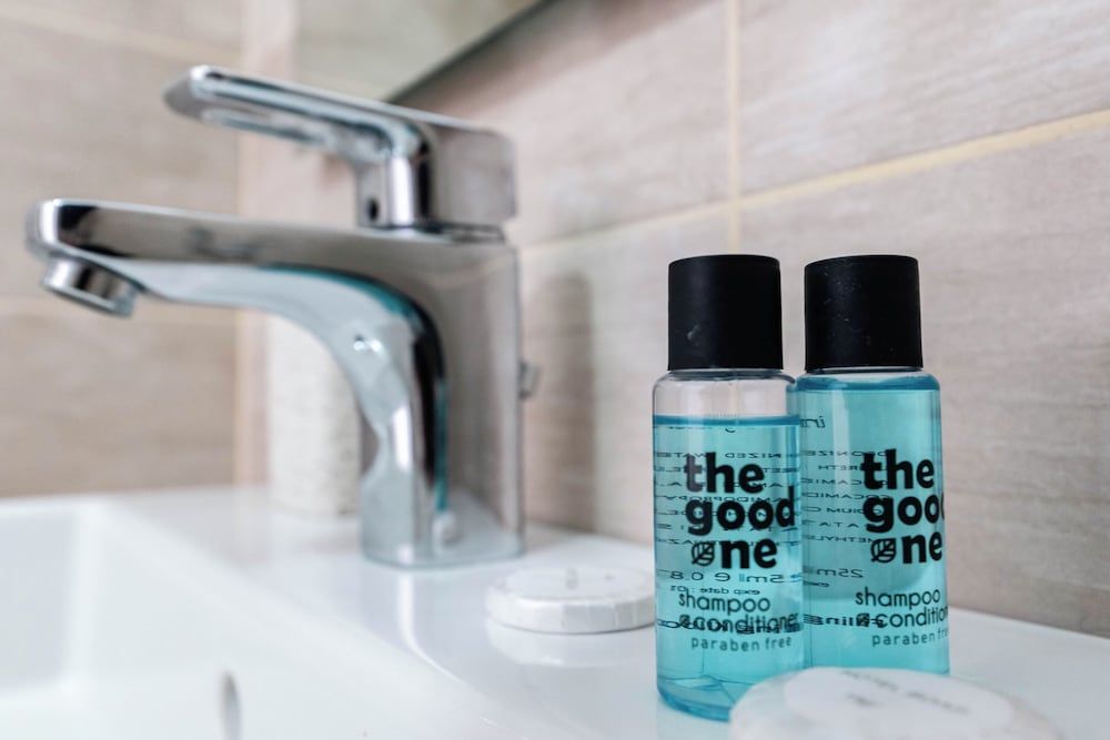 Hotel Sunshine - Bathroom - 2