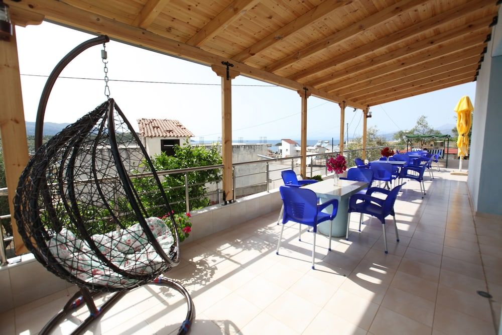 Joni Apartaments - Balcony - 4