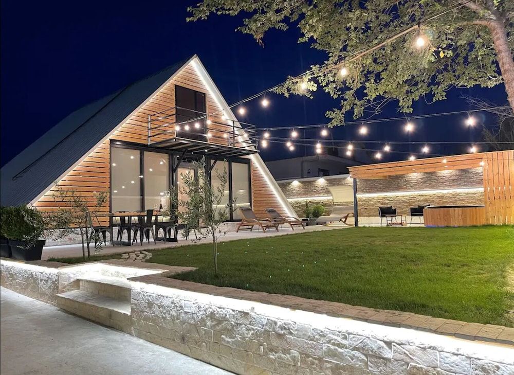 Agnes Relaxing Villa - Front of property - evening/night - 4