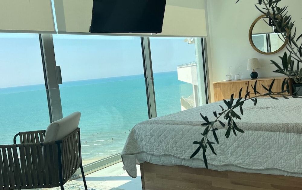 Luxury Rooftop Suites by Blumont - Room - 4