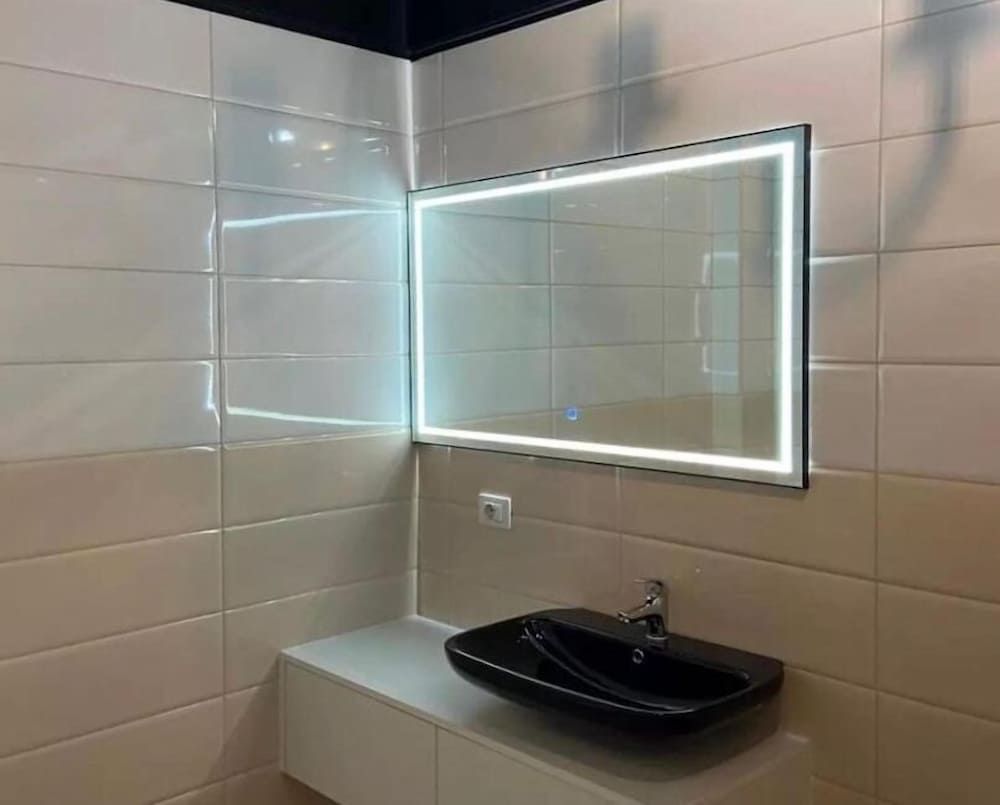 Oasis Beach Residence - Bathroom - 2