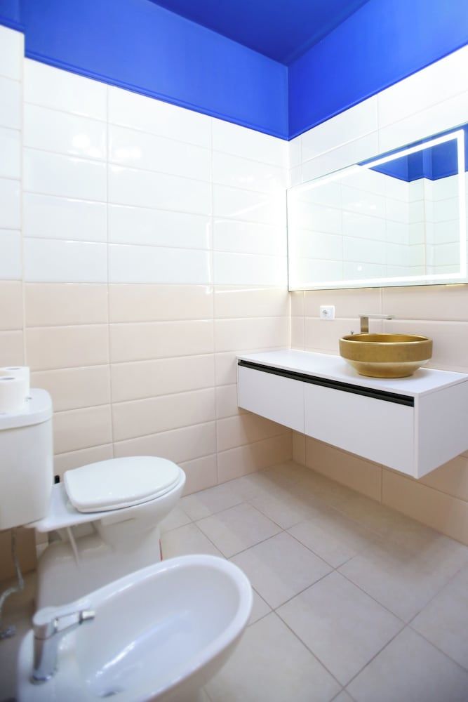 Oasis Beach Residence - Bathroom - 4