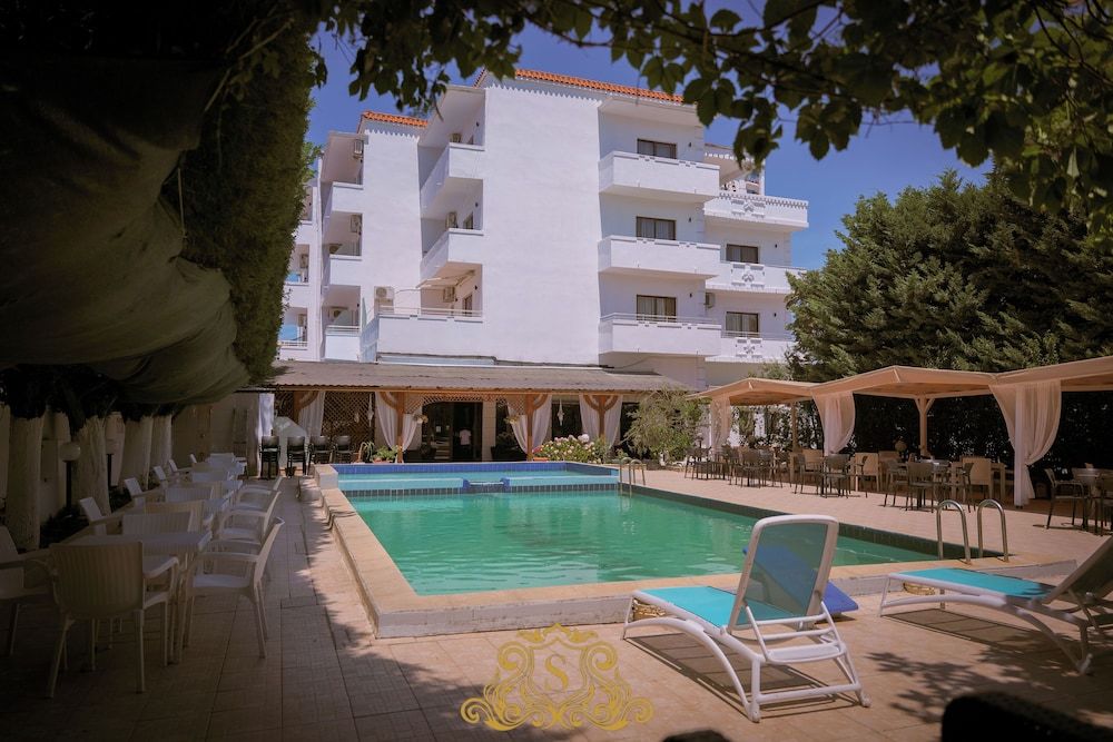 Hotel Sorrente - Exterior