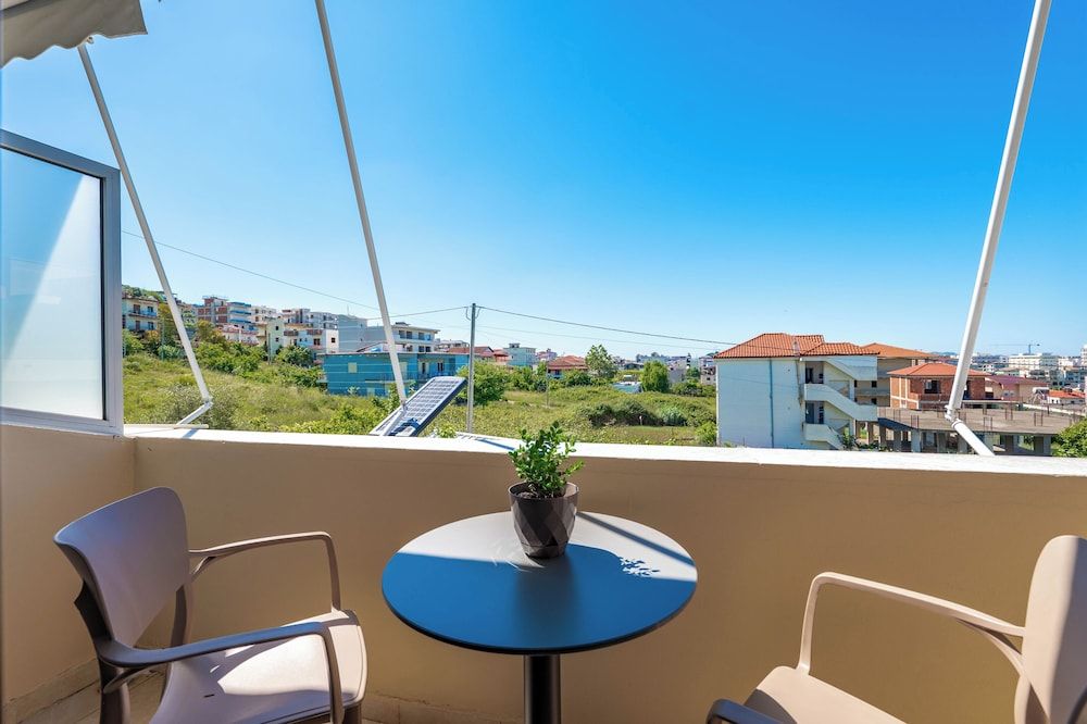 Kalpazo Kaja Vila Garden - Balcony - 4