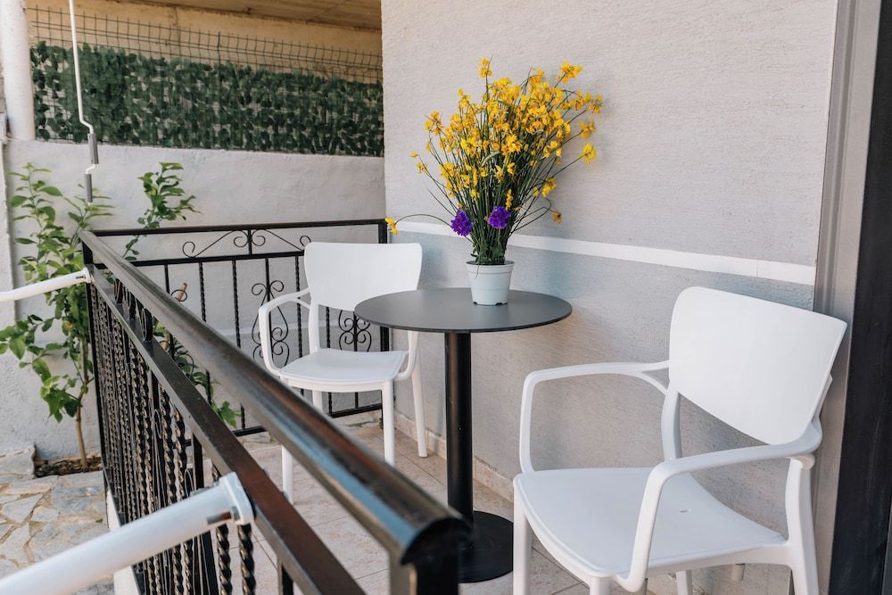 Kalpazo Kaja Vila Garden - Balcony - 3