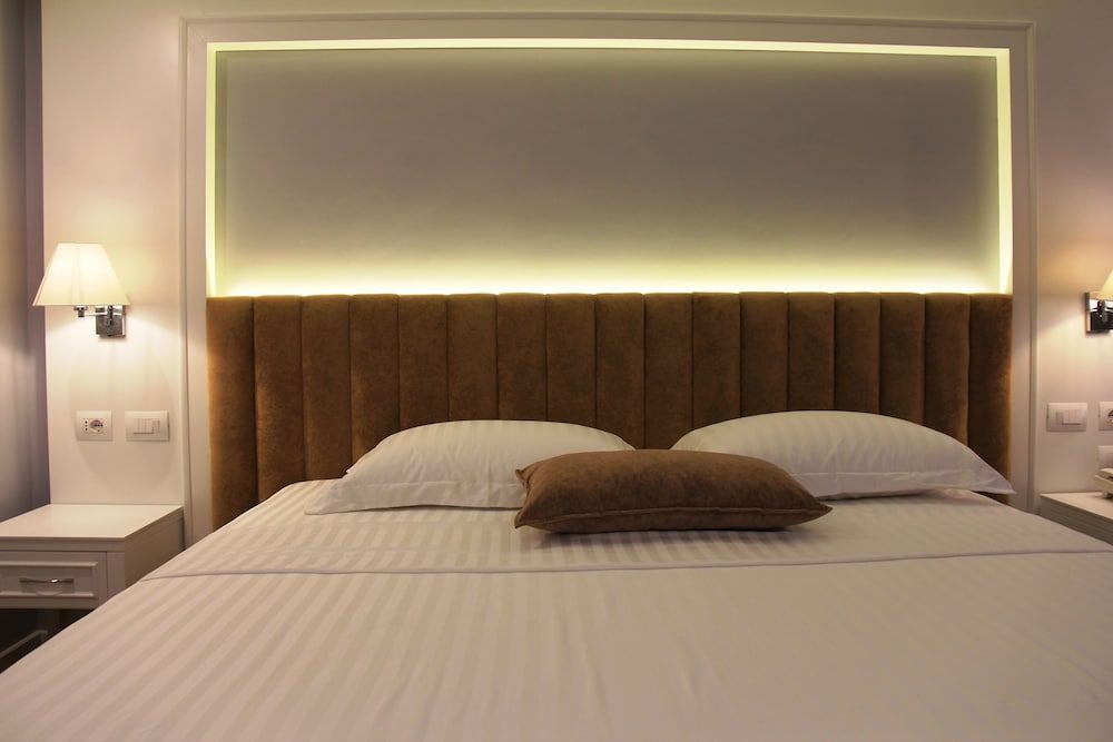 Premium Beach Hotel - Room - 1