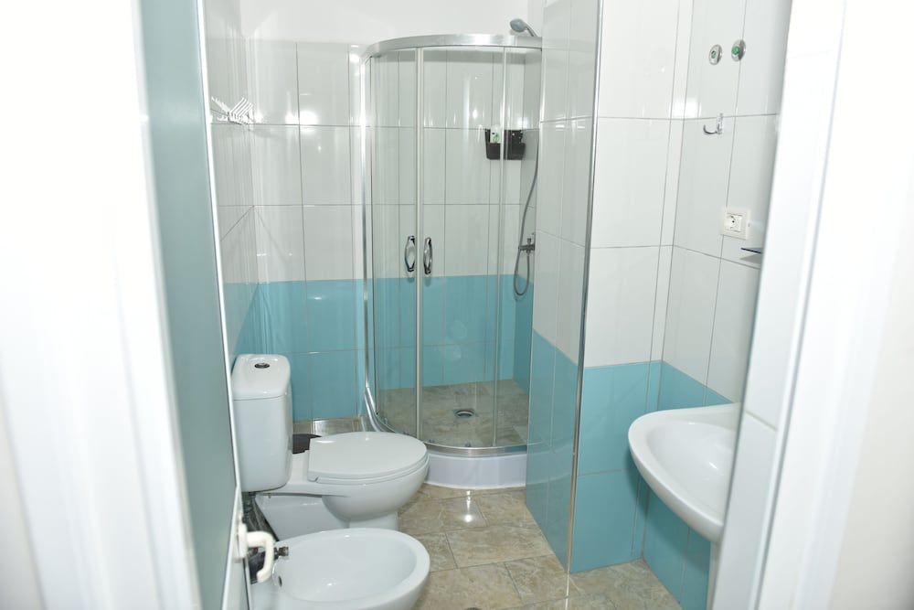 Hotel Termal Peshkopi - Bathroom - 4