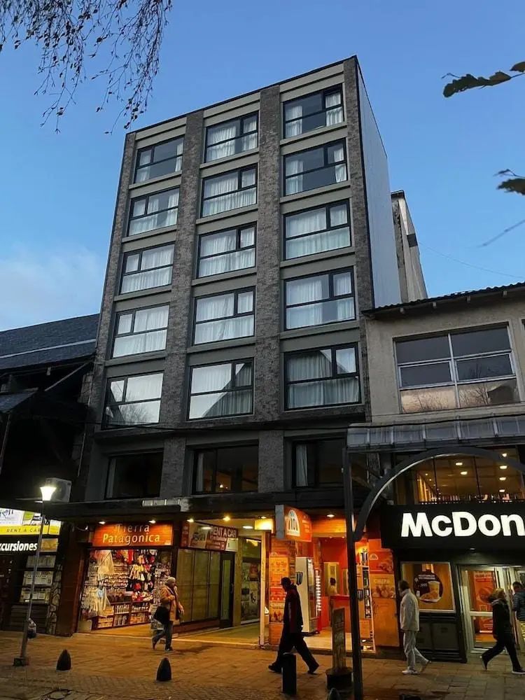 Hotel Internacional - Front of property - 2