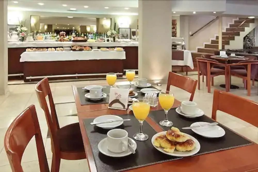 Gran Hotel Buenos Aires - Restaurant - 3