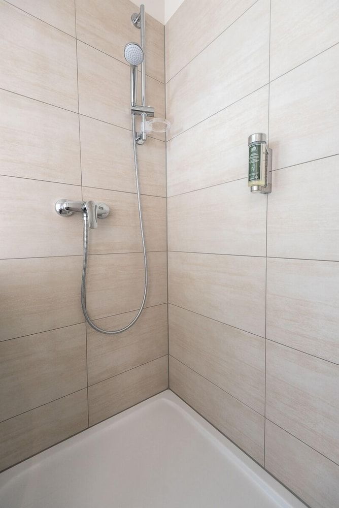 Hotel Max 70 - Bathroom