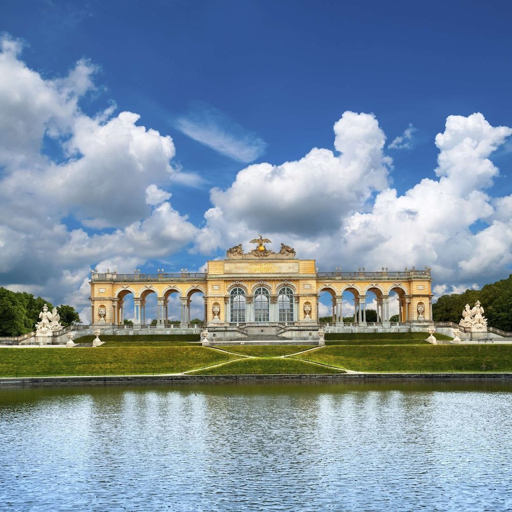 NH Danube City - Exterior - 1
