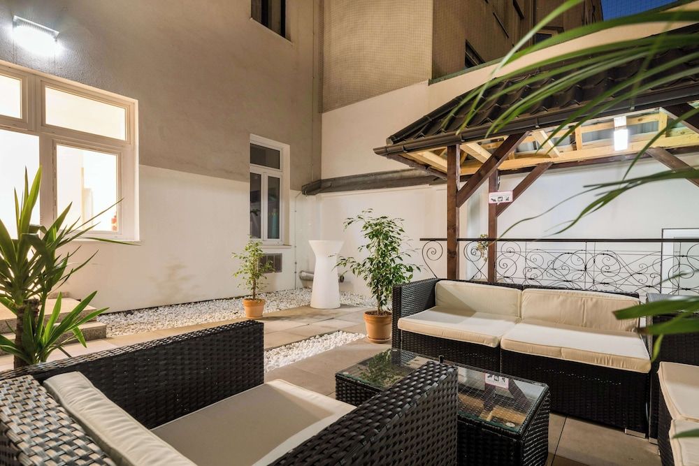 Best Western Plus Celebrity Suites - Exterior