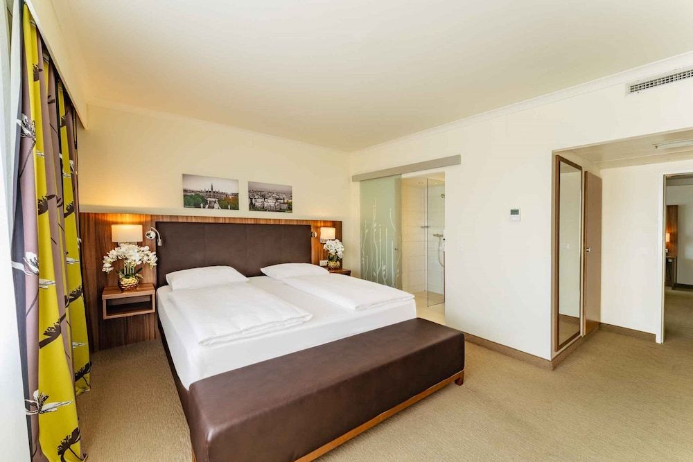 PLAZA Premium Wien - Room - 2