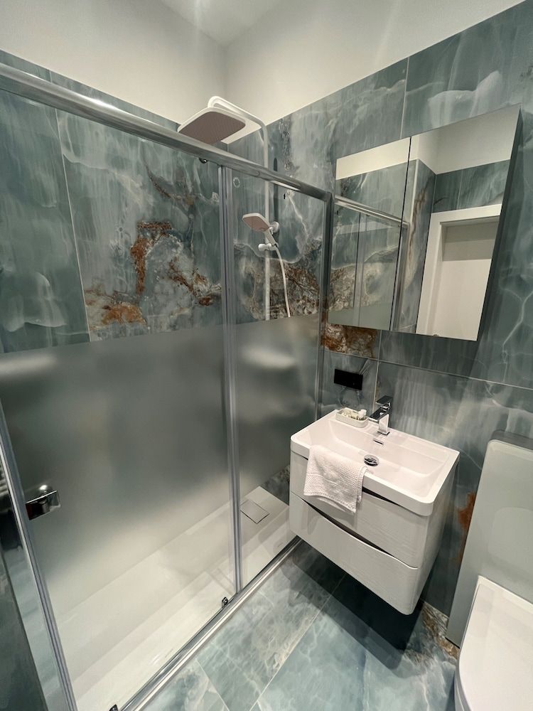 Street Living Hotel - Bathroom - 1