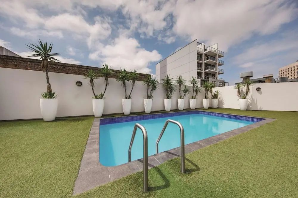 Vibe Hotel Sydney - Pool - 2