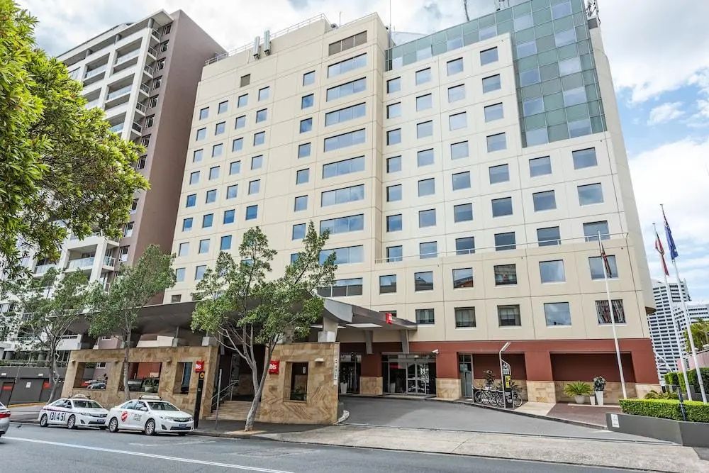 ibis Sydney Darling Harbour - Front of property - 2