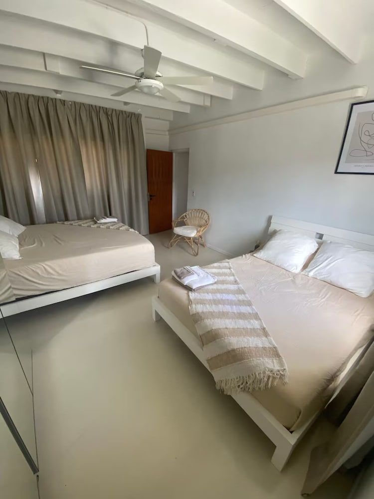 Palm Beach Vacaysuites - Coconut Suite - Top Floor - Room - 3