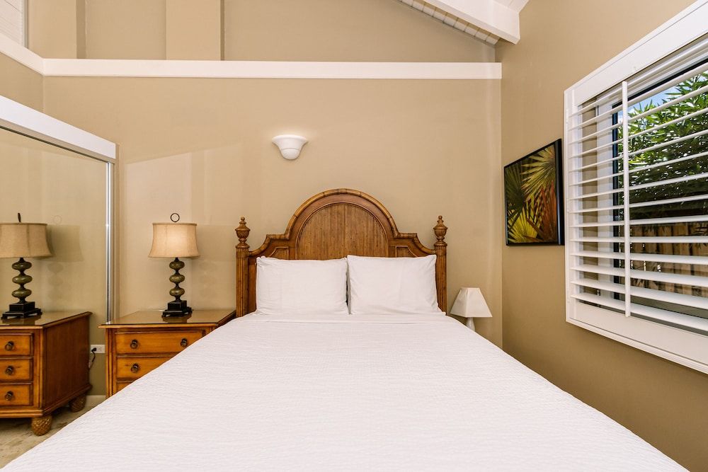 Gorgeous Mansion, Private Pool, Outdoor Kitchen! - Room - 2