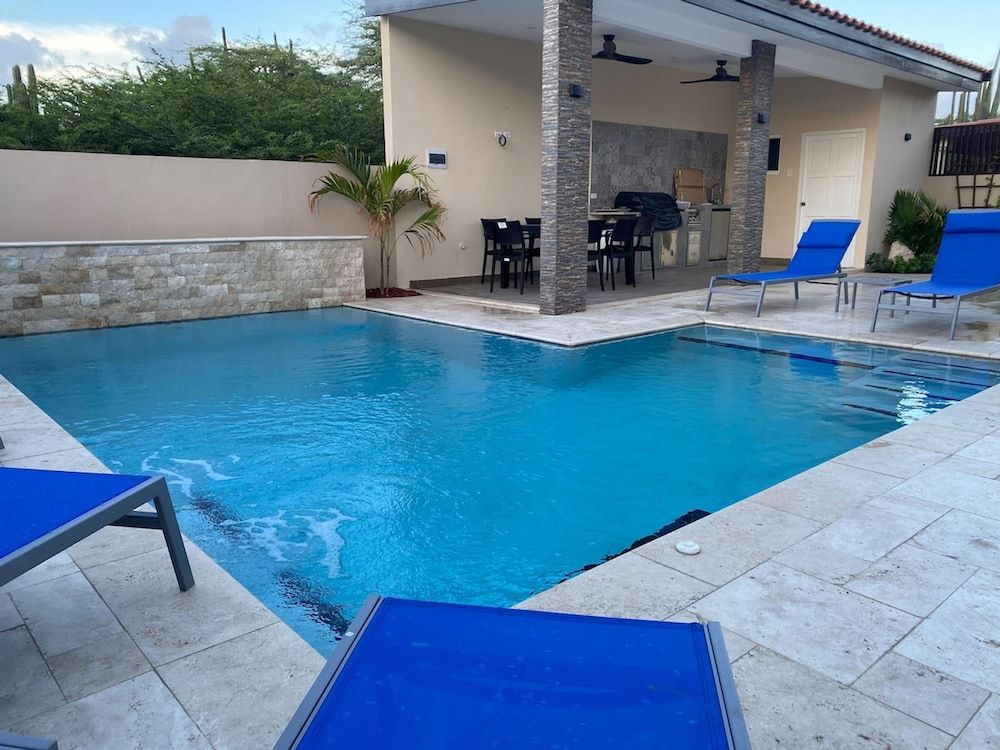 Luxury Noord 3 2 Villa - W Private Saltwater Pool - Room - 2