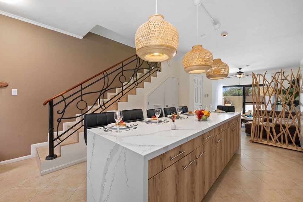 Upscale Gated Community Oasis Close to the Beach - Room - 2