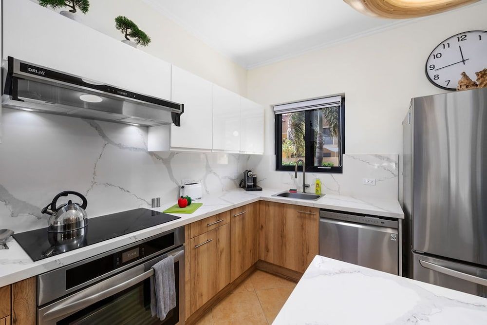 Upscale Gated Community Oasis Close to the Beach - Room - 3