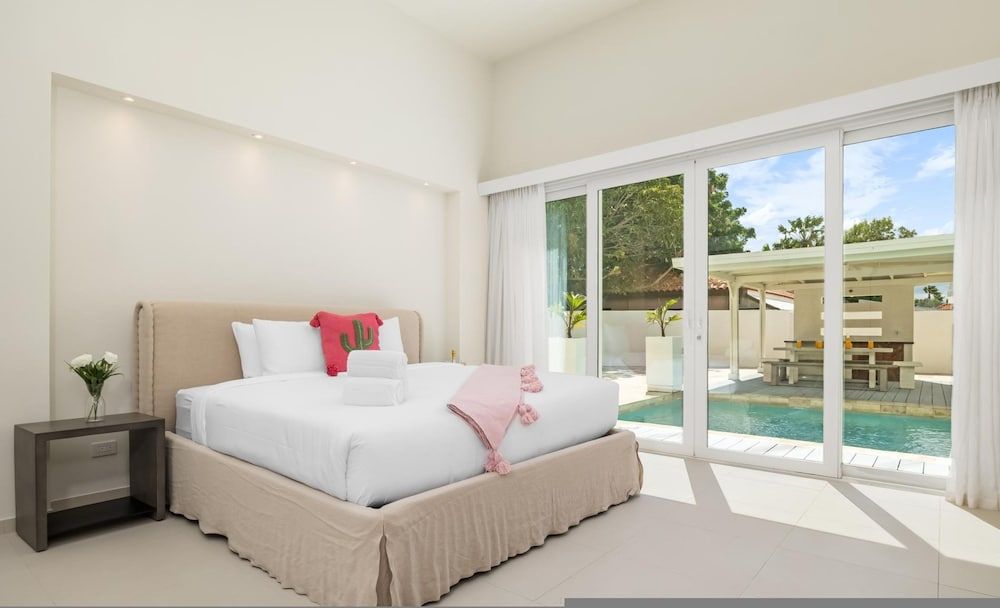 4 4 5 Rooftoppoolpingponggazebonear Ritz Beach - Room - 1