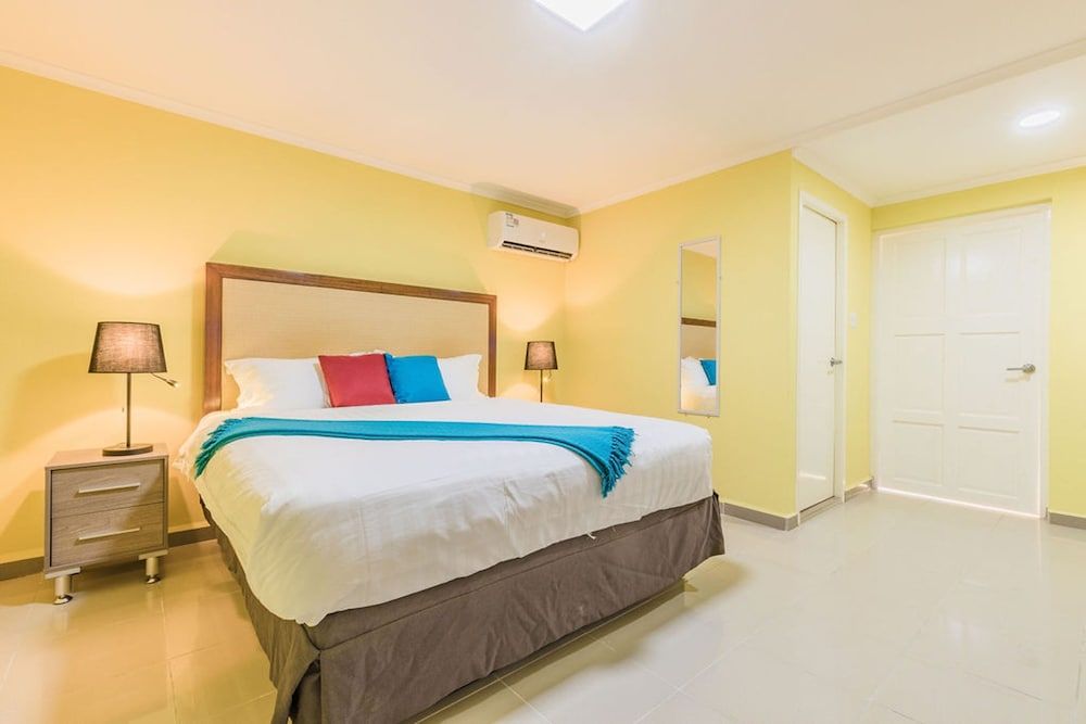 Rooi Santo Studio w King Size Bed Pool - Room - 1