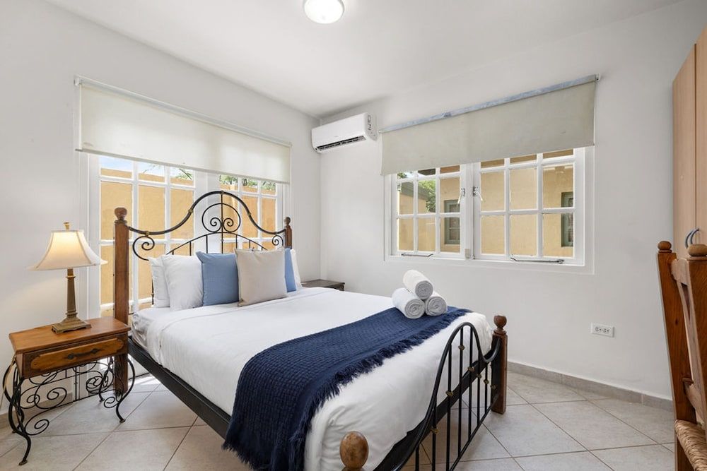 3BR Town Home in Gated Community Palm Beach - Room - 1