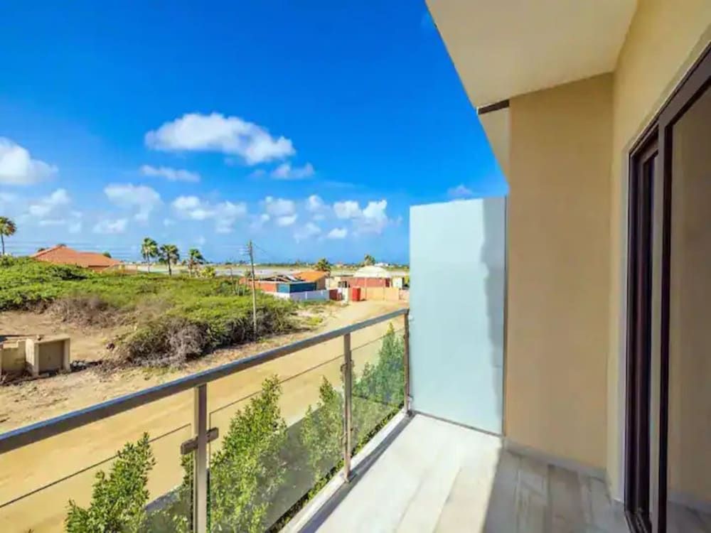 1BR Gold Coast Pools Tennis Gym Security - Room - 4