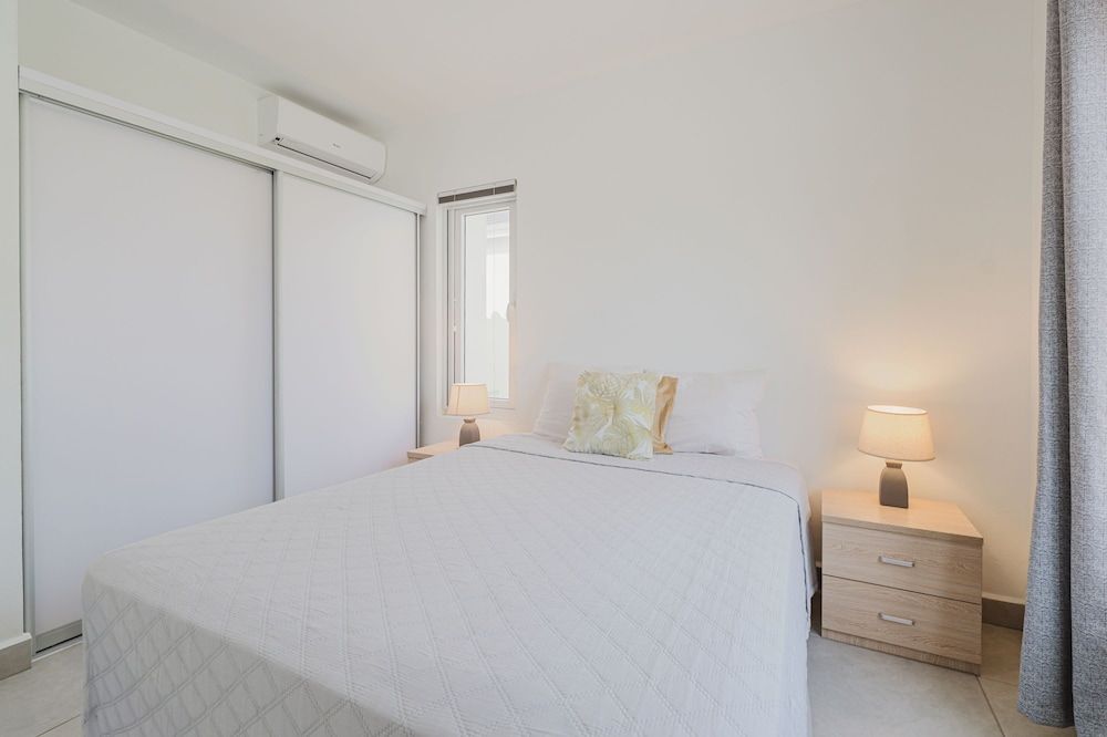 Paradise Aruba - 4 Bedroom Private Pool - Room - 4