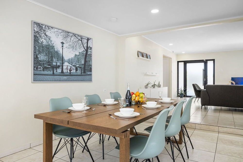 Lovely 3br2ba w Wifi Parking in Central Location - Room - 1
