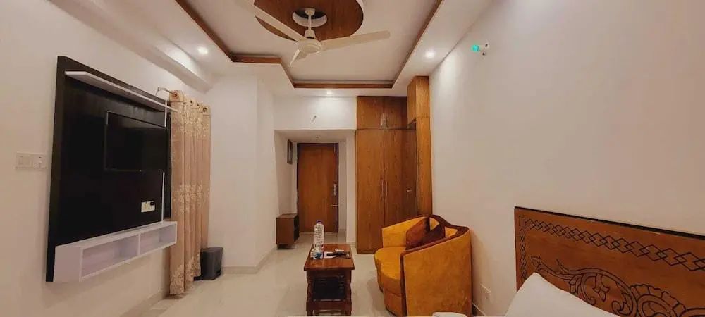 Cox Vacation - Living area - 3