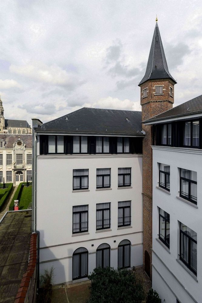 Hotel Rubens - Grote Markt - Exterior