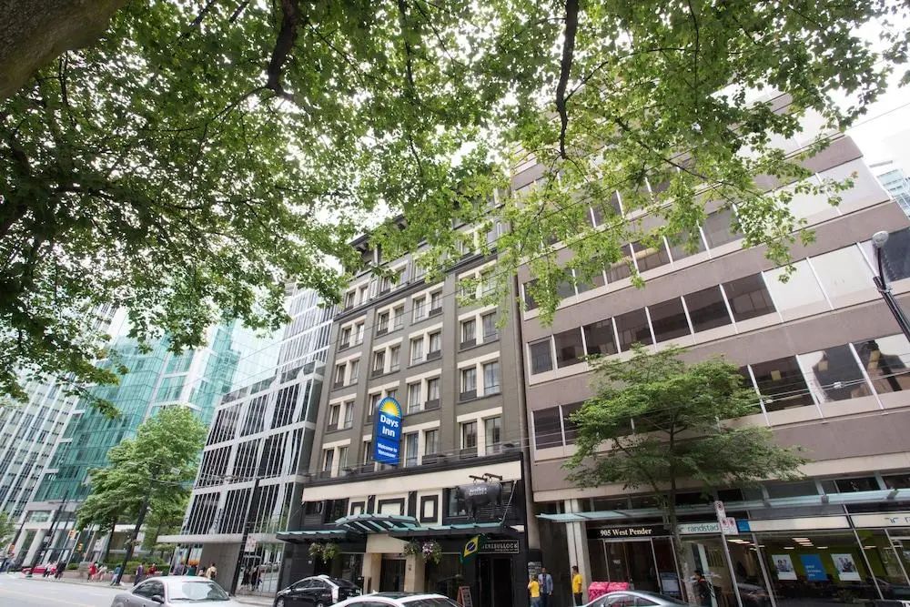 Days Inn by Wyndham Vancouver Downtown - Front of property - 2