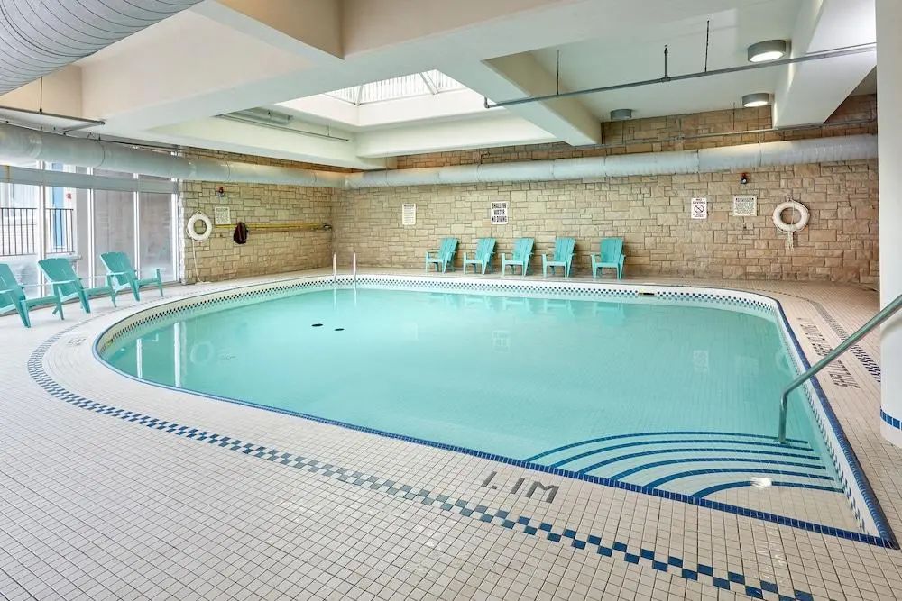 The Falls Hotel & Inn - Pool - 2