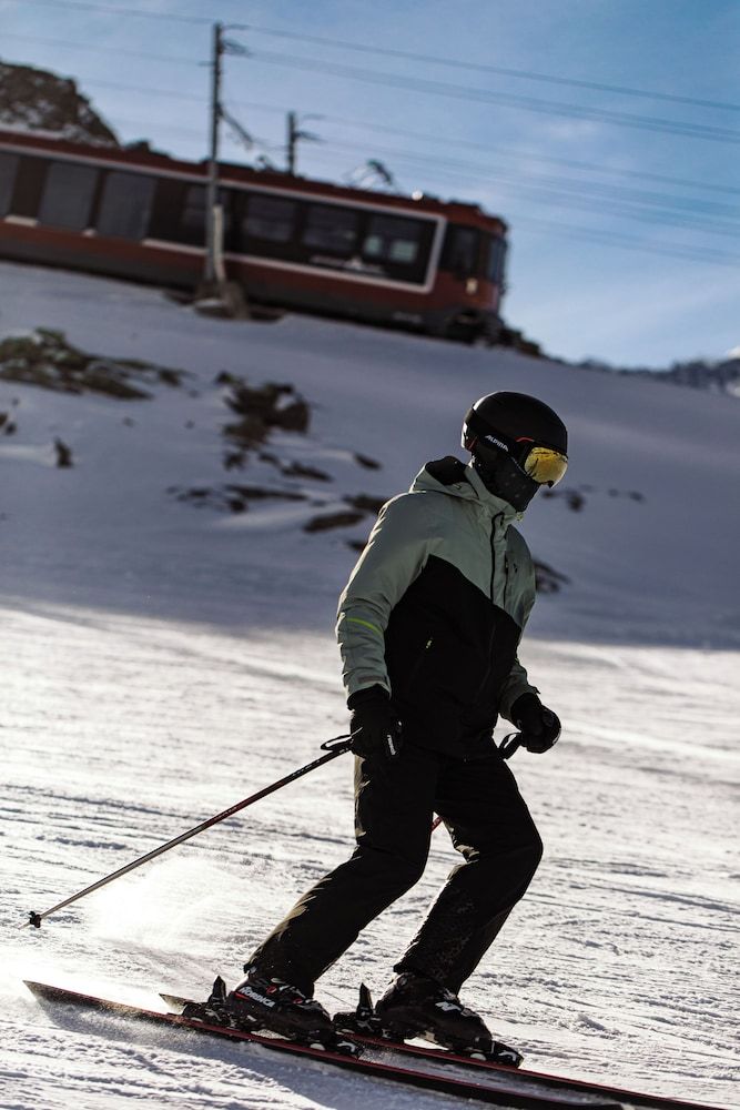 SCHLOSS Zermatt - CBD & Adaptogenic Spa and Sport Hotel - Point of interest - 1