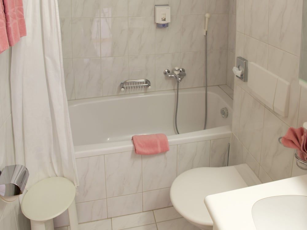 Alpenblick - Bathroom - 2